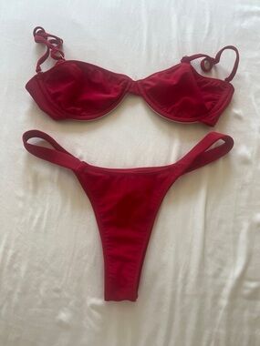 Women's Red Underwire Bikini Set - Sleek Two-Piece Swimwear